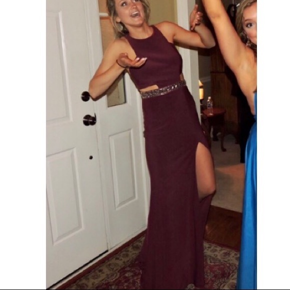 Prom dress - Picture 1 of 3